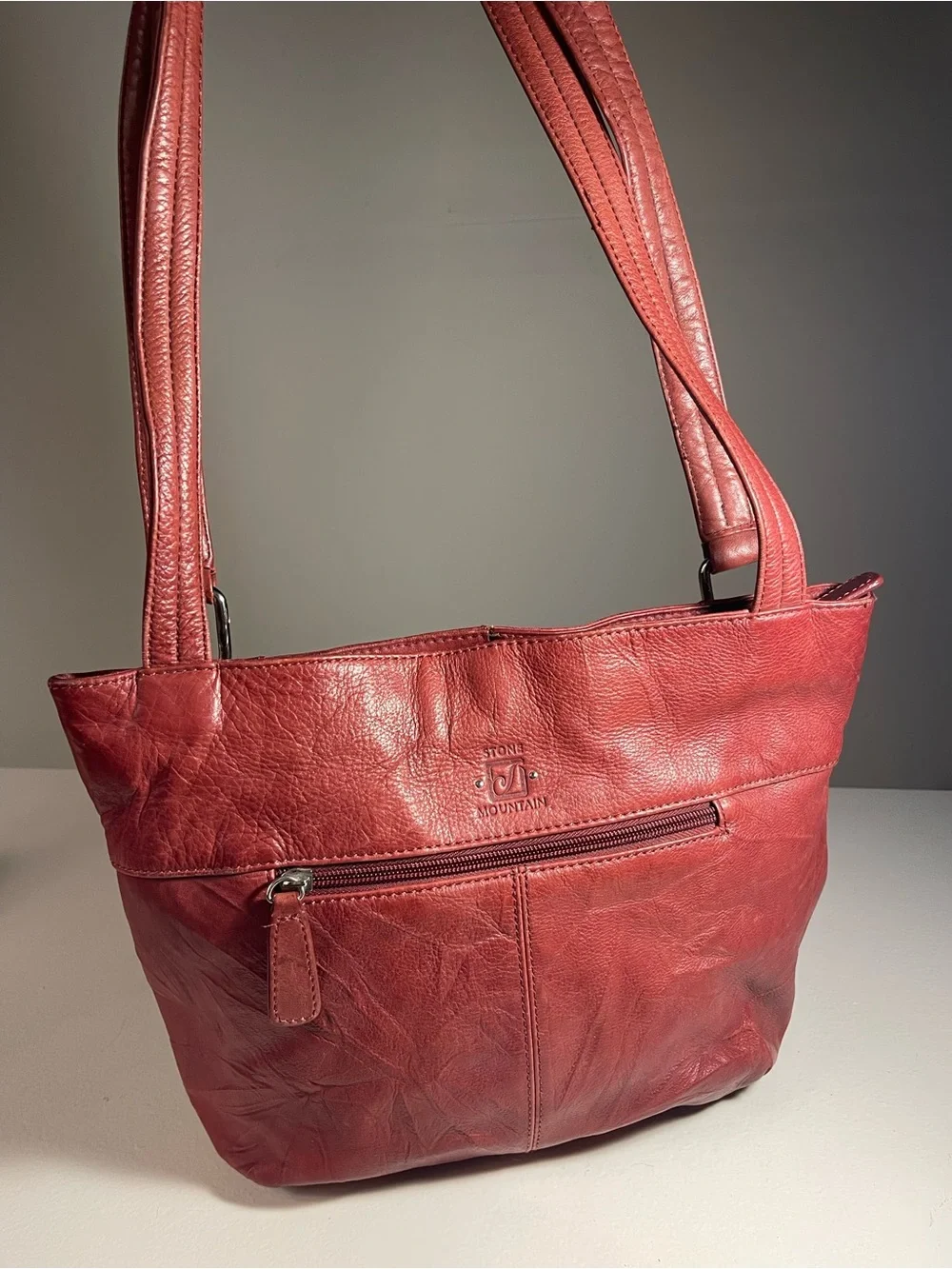 Stone Mountain Red Pebble Leather Shoulder Bag Tote 3-Zip